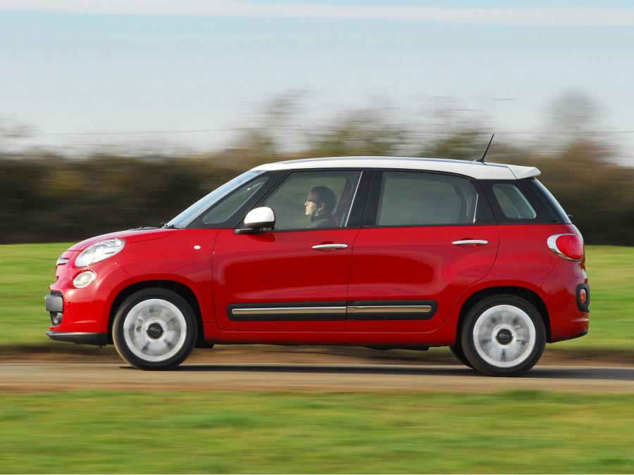  Fiat 500L 2013 года  (UK) (фото 25 из 27)